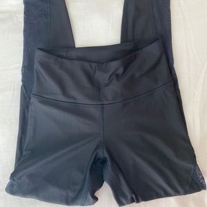 Black Under Armor leggings